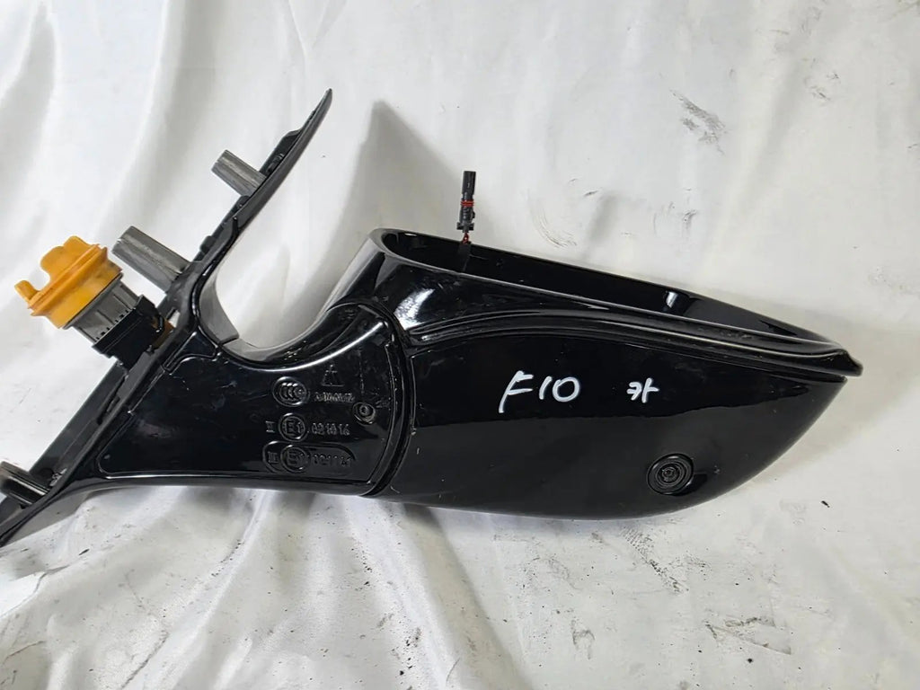 2011 - 2015 BMW F10 550 RIGHT PASSENGER SIDE VIEW MIRROR OEM CAMERA BLIND SPOT