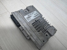 Load image into Gallery viewer, AUDI A5 Q5 INTERFACE GATEWAY COMPUTER CONTROL MODULE UNIT OEM 8W0907468C