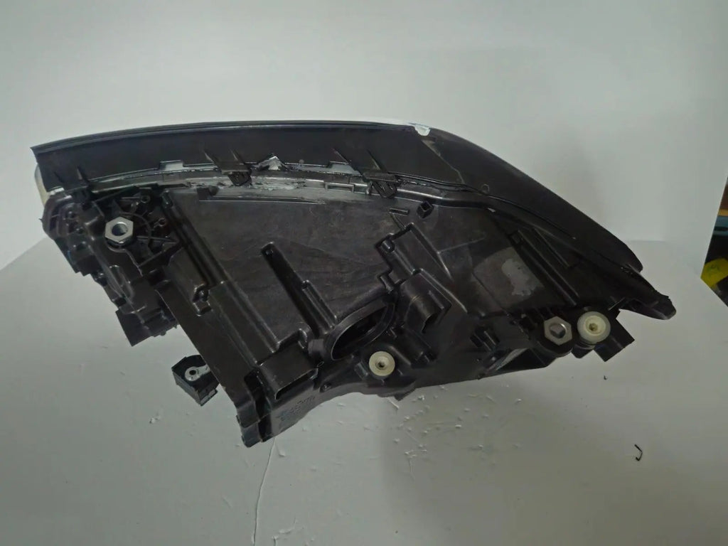 This image displays the right-side ICON Adaptive LED headlight for BMW models iX3 G08, X3 G01, X3 M F97, X4 G02, and X4 M F98, featuring OEM genuine quality with part number 7494052. This used original headlamp offers BMW’s advanced Adaptive LED with ICON design, delivering precise light distribution, dynamic styling, and perfect fitment for these specific models