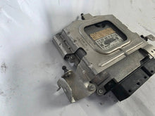 Load image into Gallery viewer, Mercedes Benz W205 C180 C200 OM626 Ecu Control Unit WITH BRACKET A6269000000
