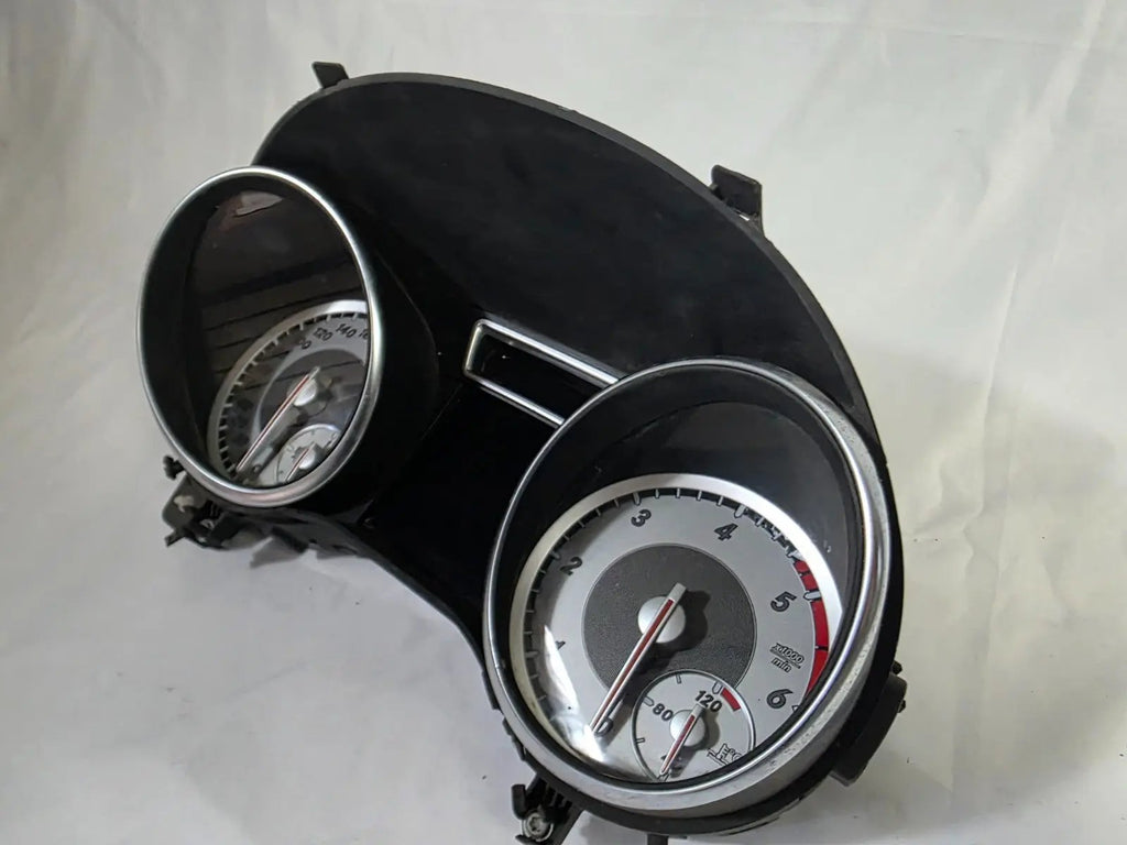 Mercedes GLA-Class 2016 Diesel Speedometer Instrument Cluster A1569009802