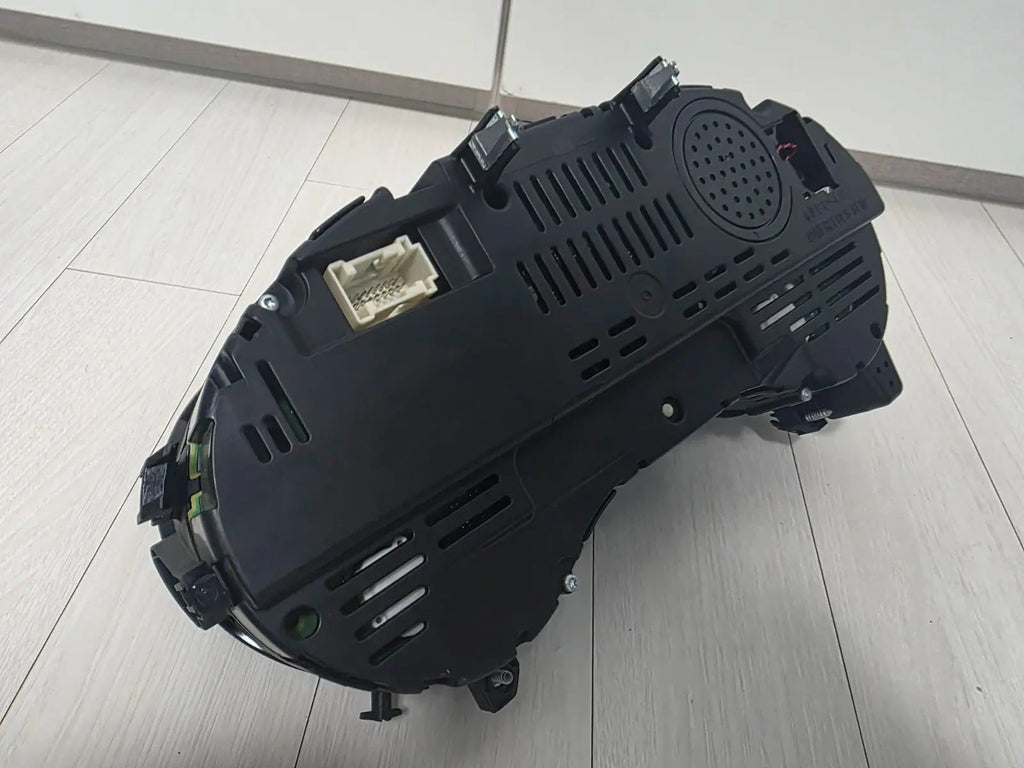 MERCEDES-BENZ CLA Instrument SPEEDOMETER Cluster OEM GENUINE A1179007901