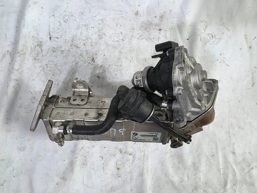 BMW EGR Valve for 3 SERIES, 5 SERIES, X3, X4, X5, X6, X7 GENUINE OEM 9885615