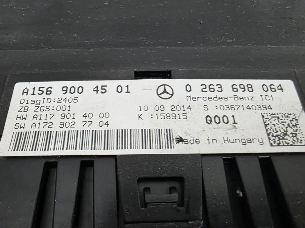 Mercedes GLA W156 2015 DIESEL SPEEDOMETER INSTRUMENT CLUSTER OEM A1569004501