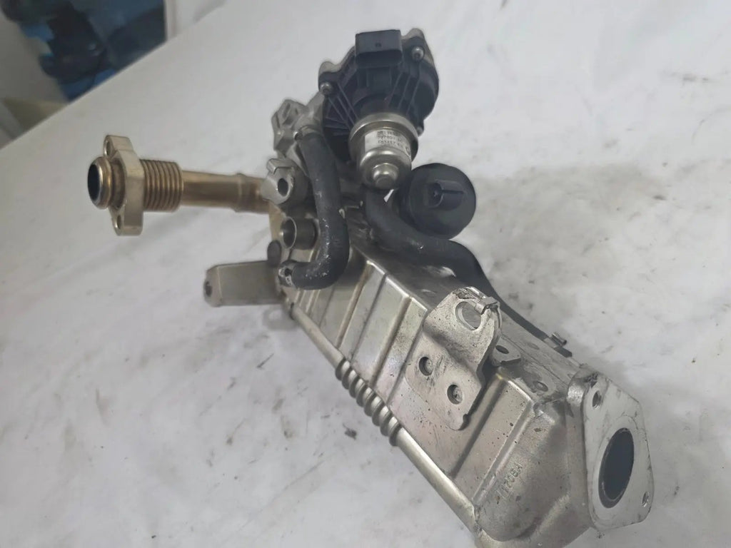 BMW EGR Valve for 3 SERIES, 5 SERIES, X3, X4, X5, X6, X7 GENUINE OEM 9885615