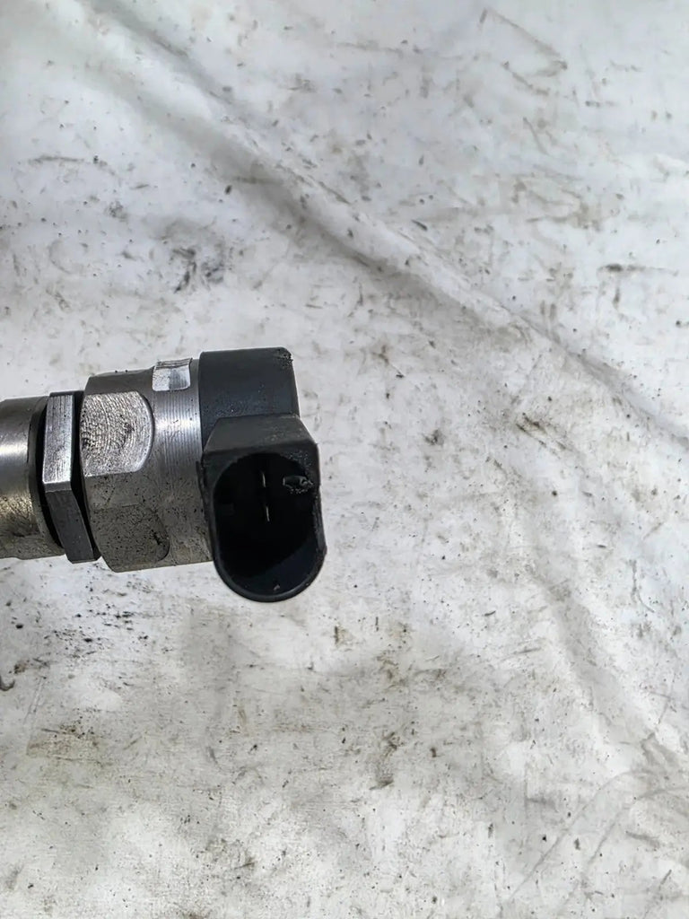 BMW X1 G20 G21 G30 F48 2,0 20d Rail Pipe B47C20B B47 OEM GENUINE 0445214371