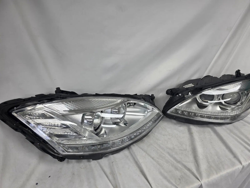MERCEDES BENZ S-CLASS W221 BI-XENON Headlight PAIR OEM A2218200639 A2218202939