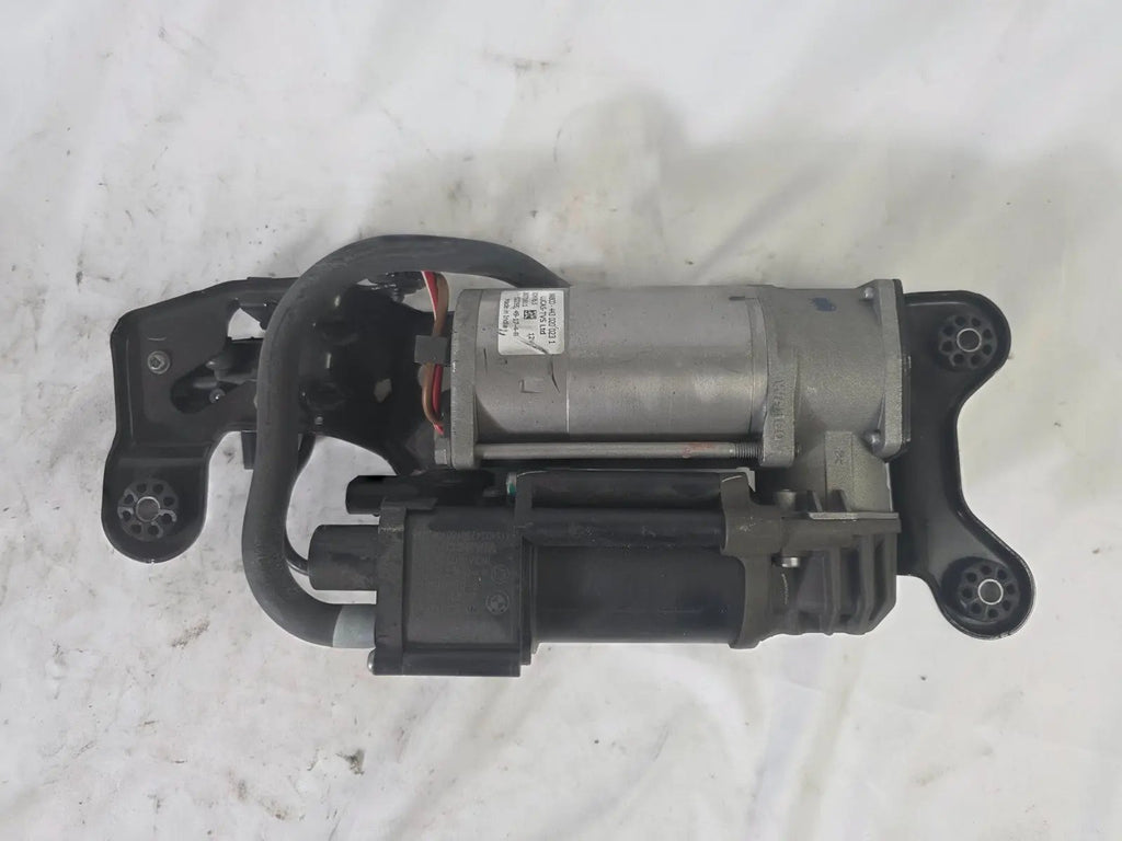 BMW X5 X6 F15 F16 F85 F86 AIR SUSPENSION COMPRESSOR WABCO GENUINE OEM 6875177