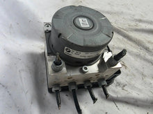 Load image into Gallery viewer, 2017 - 2020 BMW 440i GENUINE OEM ABS Brake Pump Module 6875558