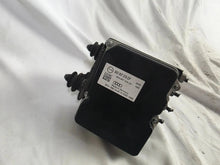 Load image into Gallery viewer, 2014 AUDI S4 B8.5 OEM ANTI LOCK BRAKE ABS PUMP 8K0614517HA 8K0907379CP