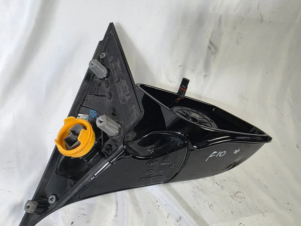 2011 - 2015 BMW F10 550 RIGHT PASSENGER SIDE VIEW MIRROR OEM CAMERA BLIND SPOT