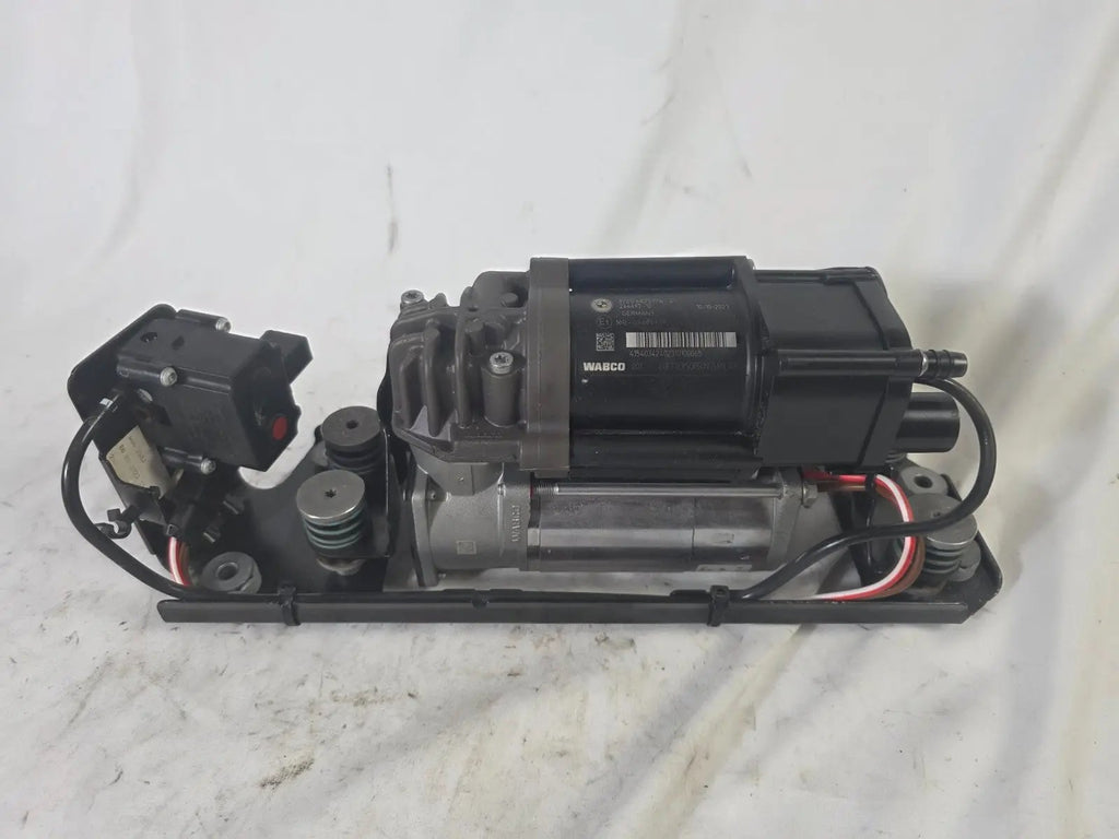 2011-2015 BMW 740LI F01 F02 AIR SUSPENSION RIDE COMPRESSOR PUMP OEM 6875176