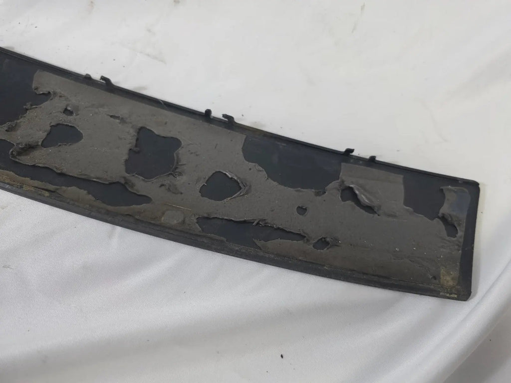 2014 2015 2016 BENTLEY FLYING SPUR REAR BUMPER COVER STRIP TRIM 4W0807427 OEM