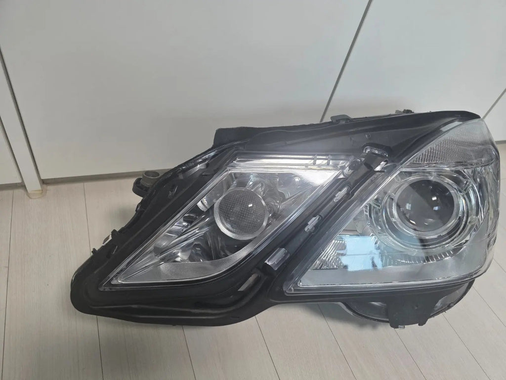 Mercedes-Benz W212 E200 E220 HID Xenon Left EU headlight OEM GENUINE A2128200139