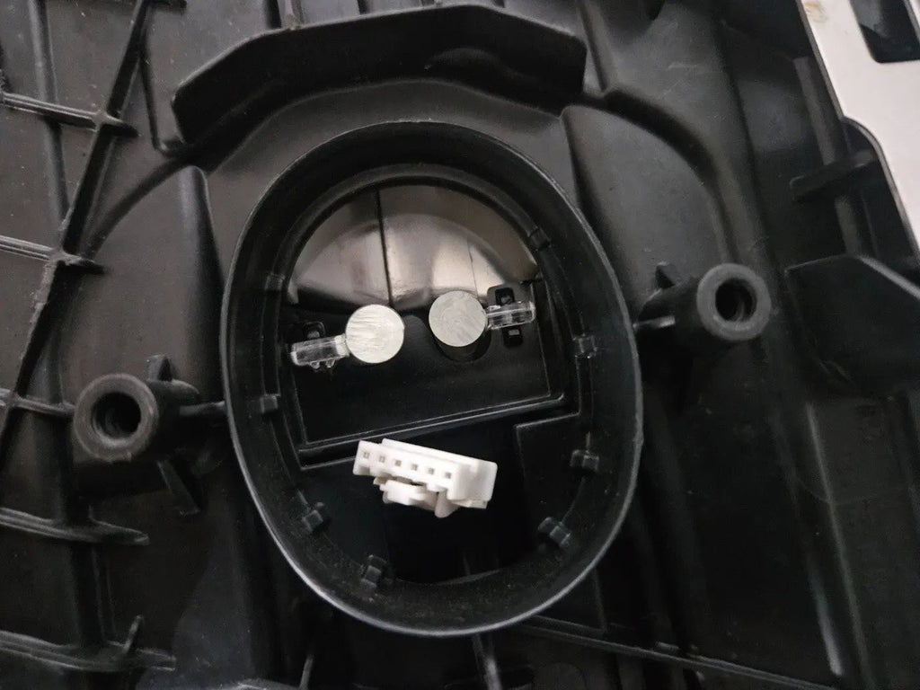 This image shows the left-side Adaptive LED ICON headlight for the BMW 5 Series G30, G31, G38, and F90 LCI models, featuring OEM genuine quality with part number 8499121. This used original headlamp is designed for the facelifted (LCI) versions of these models, offering BMW’s signature Adaptive LED ICON lighting technology for enhanced visibility, precise beam control, and a sleek, modern design.