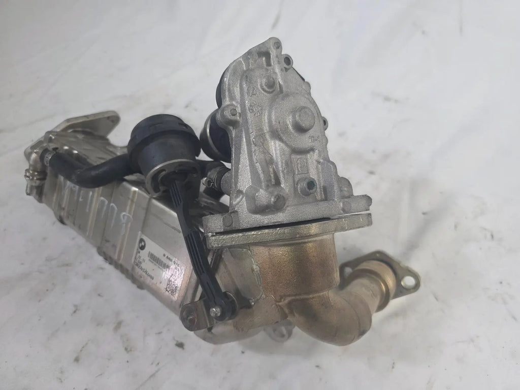 BMW EGR Valve for 3 SERIES, 5 SERIES, X3, X4, X5, X6, X7 GENUINE OEM 9885615