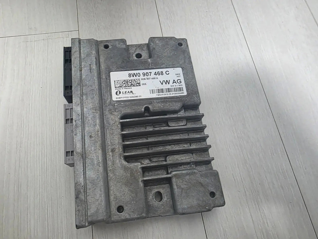 AUDI A5 Q5 INTERFACE GATEWAY COMPUTER CONTROL MODULE UNIT OEM 8W0907468C