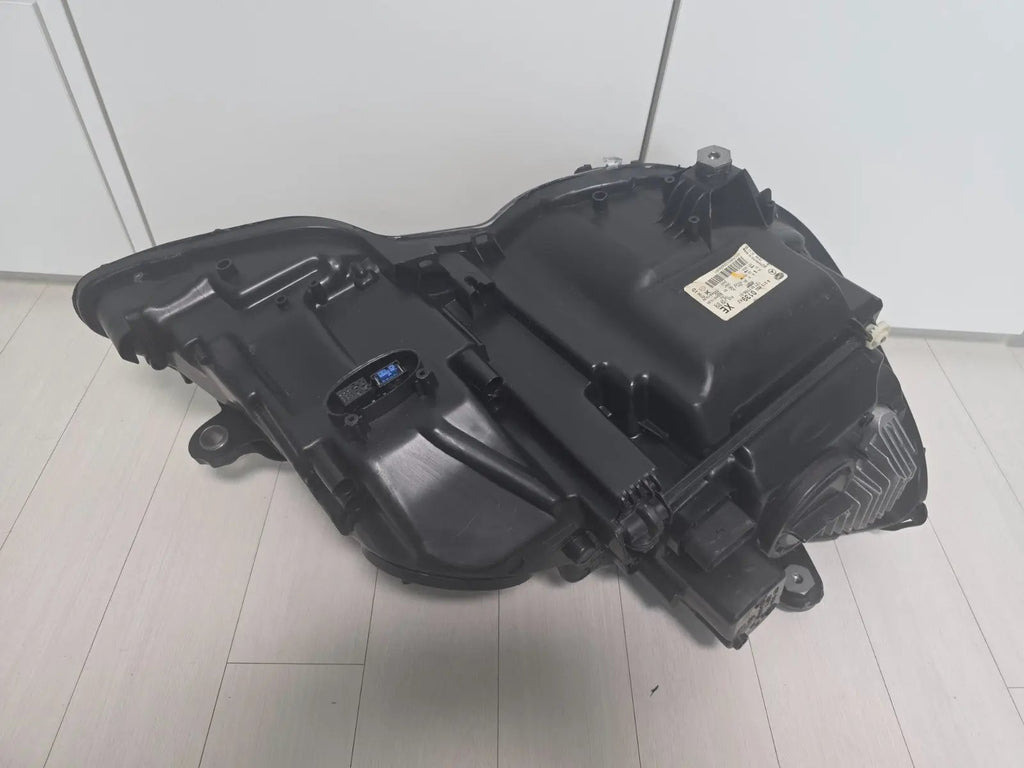 Mercedes-Benz W212 E200 E220 HID Xenon Left EU headlight OEM GENUINE A2128200139