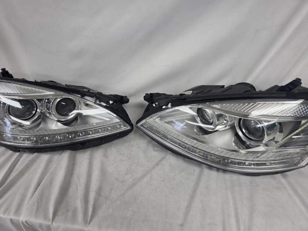 MERCEDES BENZ S-CLASS W221 BI-XENON Headlight PAIR OEM A2218200639 A2218202939