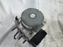 Load image into Gallery viewer, 2017 - 2020 BMW 440i GENUINE OEM ABS Brake Pump Module 6875558