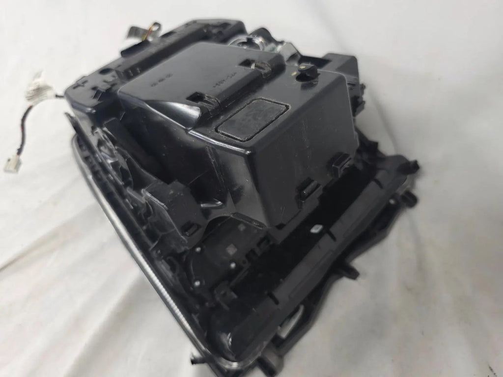 2017-2019 MERCEDES E300 W213 CENTER CONSOLE & SHIFTER KNOB & SWITCHES OEM