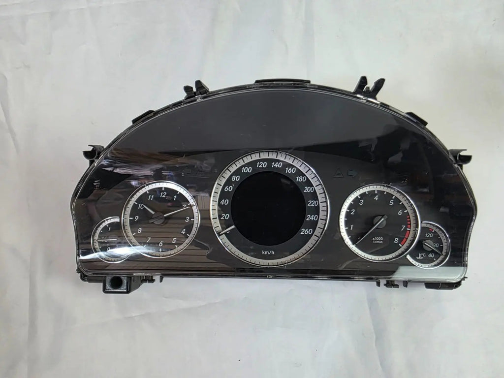 MERCEDES BENZ E-CLASS E200 W212 INSTRUMENT CLUSTER TACHO SPEEDOMETER A2129003213