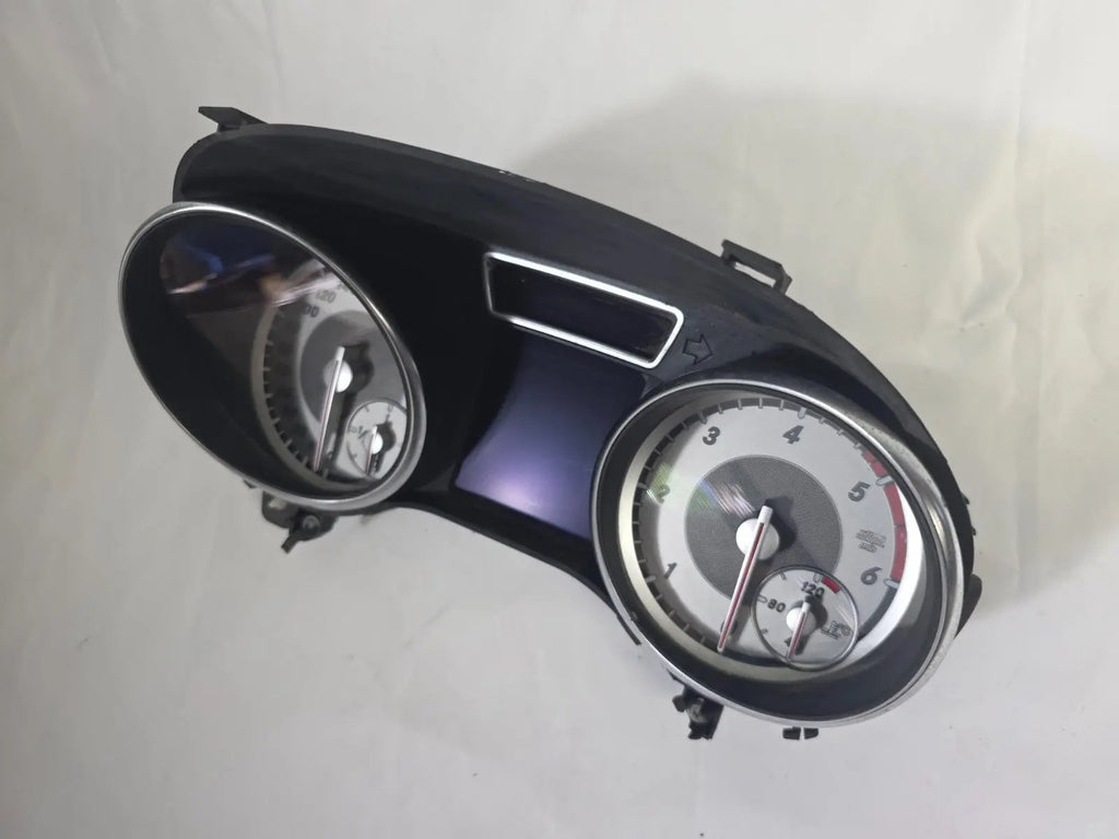 Mercedes GLA-Class 2016 Diesel Speedometer Instrument Cluster A1569009802