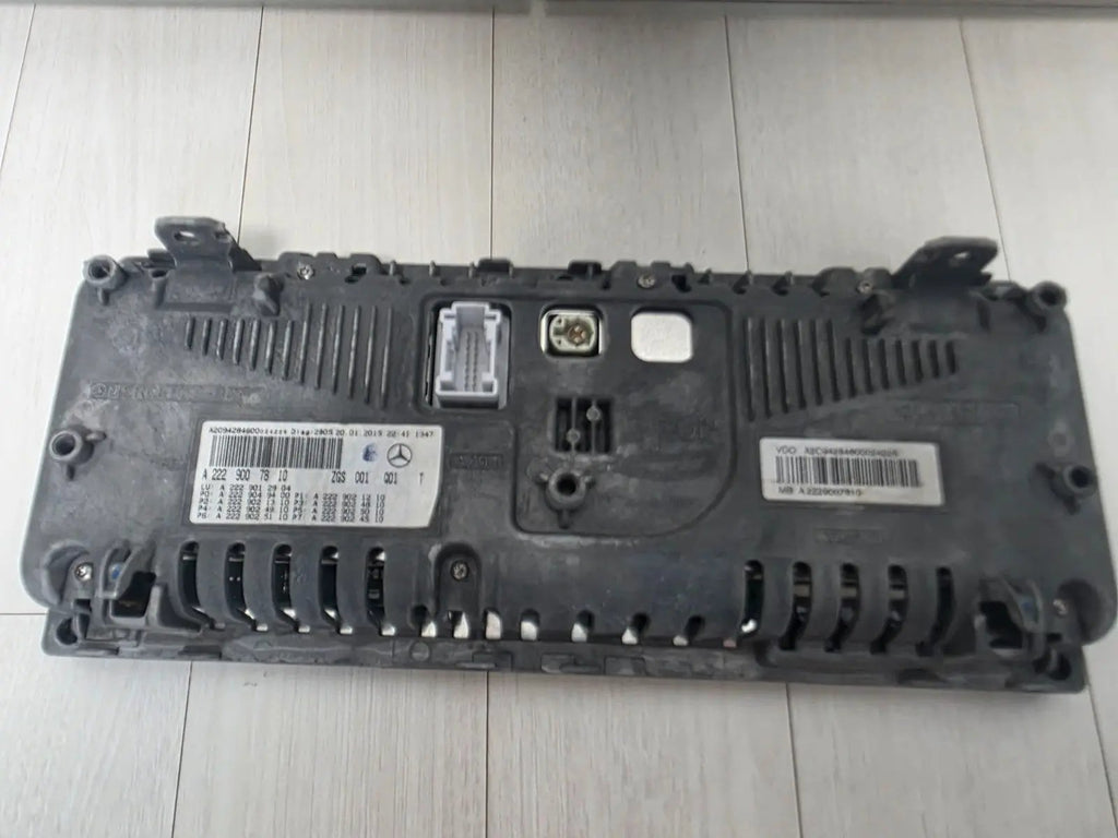 MERCEDES W222 S550 SPEEDOMETER INSTRUMENT CLUSTER DISPLAY SCREEN A2229007810