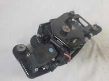 Load image into Gallery viewer, BMW X5 X6 F15 F16 F85 F86 AIR SUSPENSION COMPRESSOR WABCO GENUINE OEM 6875177