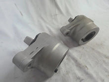 Load image into Gallery viewer, Maserati Ghibli Quattroporte NEW Left Right Motor Mount Pair 3.0 V6 670004870