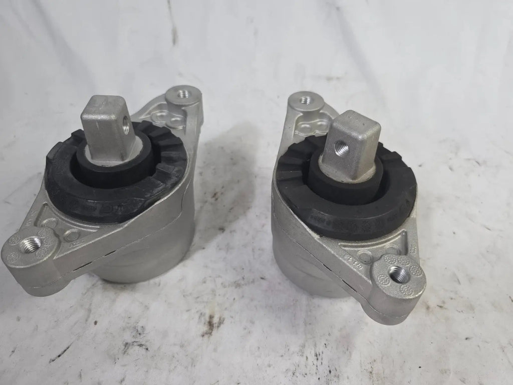 Maserati Ghibli Quattroporte NEW Left Right Motor Mount Pair 3.0 V6 670004870