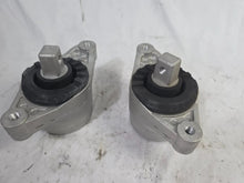 Load image into Gallery viewer, Maserati Ghibli Quattroporte NEW Left Right Motor Mount Pair 3.0 V6 670004870