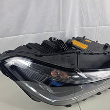 Load image into Gallery viewer, 🚗🚗 BMW X5 G05, F95, G06, F96 Laser Headlight RIGHT USED OEM GENUINE 9850426