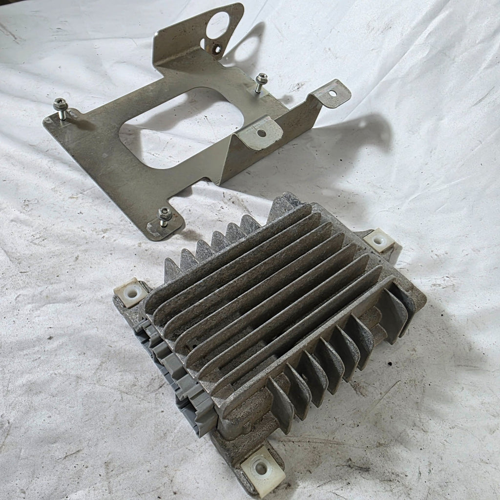 Maserati GranTurismo S M145 OEM Bose Audio Radio Amplifier Amp & Bracket 230520