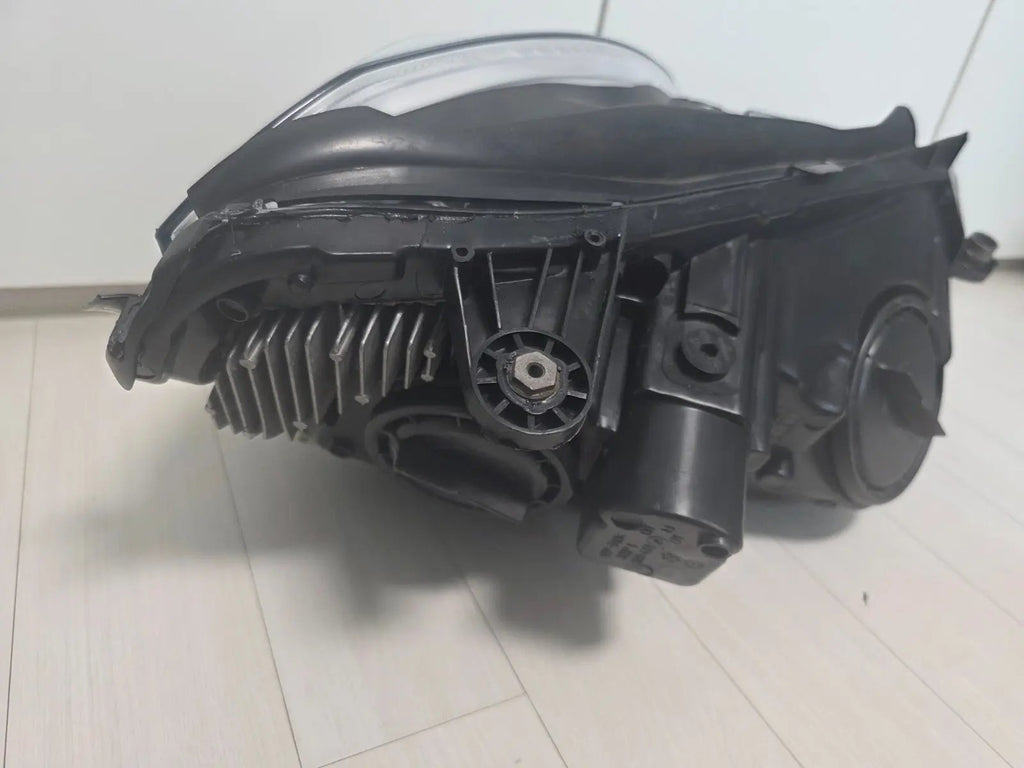 Mercedes-Benz W212 E200 E220 HID Xenon Left EU headlight OEM GENUINE A2128200139