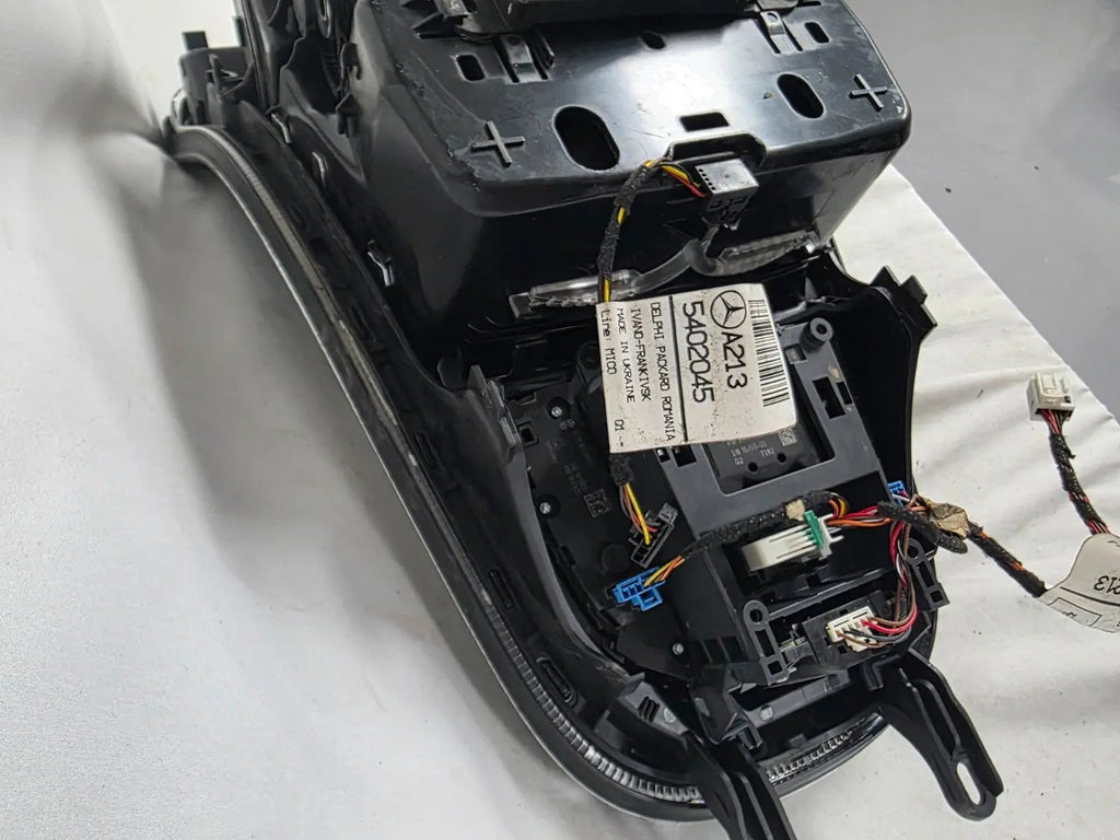 2017-2019 MERCEDES E300 W213 CENTER CONSOLE & SHIFTER KNOB & SWITCHES OEM
