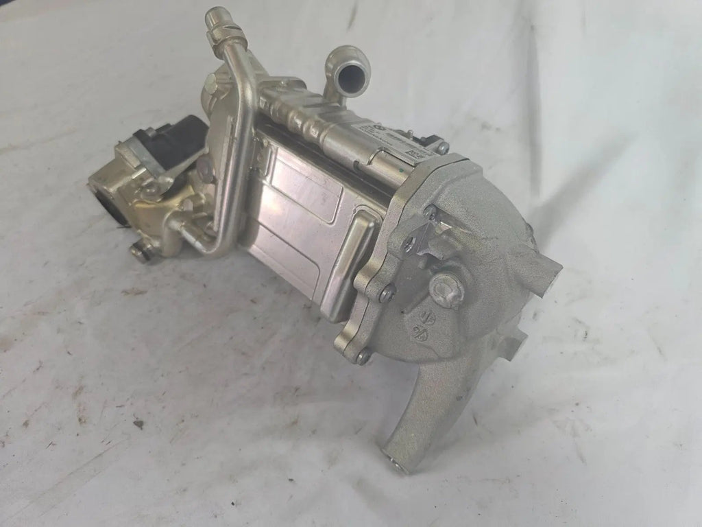 BMW EGR Valve for 3 SERIES, 5 SERIES, X3, X4, X5, X6, X7 GENUINE OEM 8598309