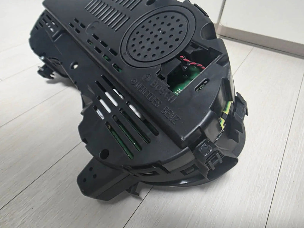 MERCEDES-BENZ CLA Instrument SPEEDOMETER Cluster OEM GENUINE A1179007901