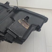 Load image into Gallery viewer, Mercedes-Benz W207 E200 E260 HID Xenon RIGHT headlight OEM GENUINE A2078200259