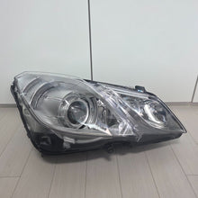 Load image into Gallery viewer, Mercedes-Benz W207 E200 E260 HID Xenon RIGHT headlight OEM GENUINE A2078200259