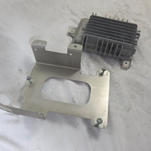 Load image into Gallery viewer, Maserati GranTurismo S M145 OEM Bose Audio Radio Amplifier Amp &amp; Bracket 230520