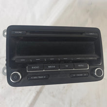 Load image into Gallery viewer, VW PASSAT B7 362 Music Radio CD Player Head Unit OEM GENUINE 1K0035186AN