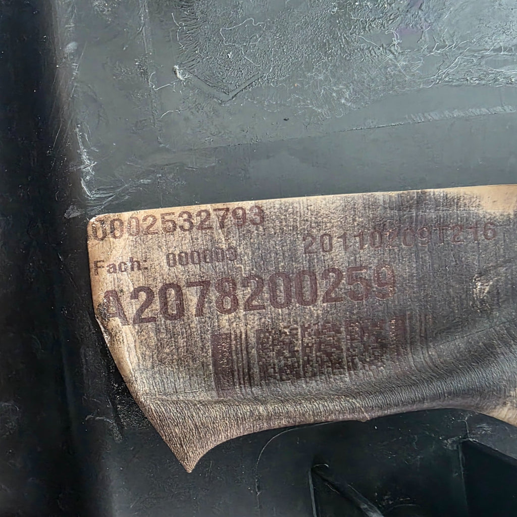 Mercedes-Benz W207 E200 E260 HID Xenon RIGHT headlight OEM GENUINE A2078200259