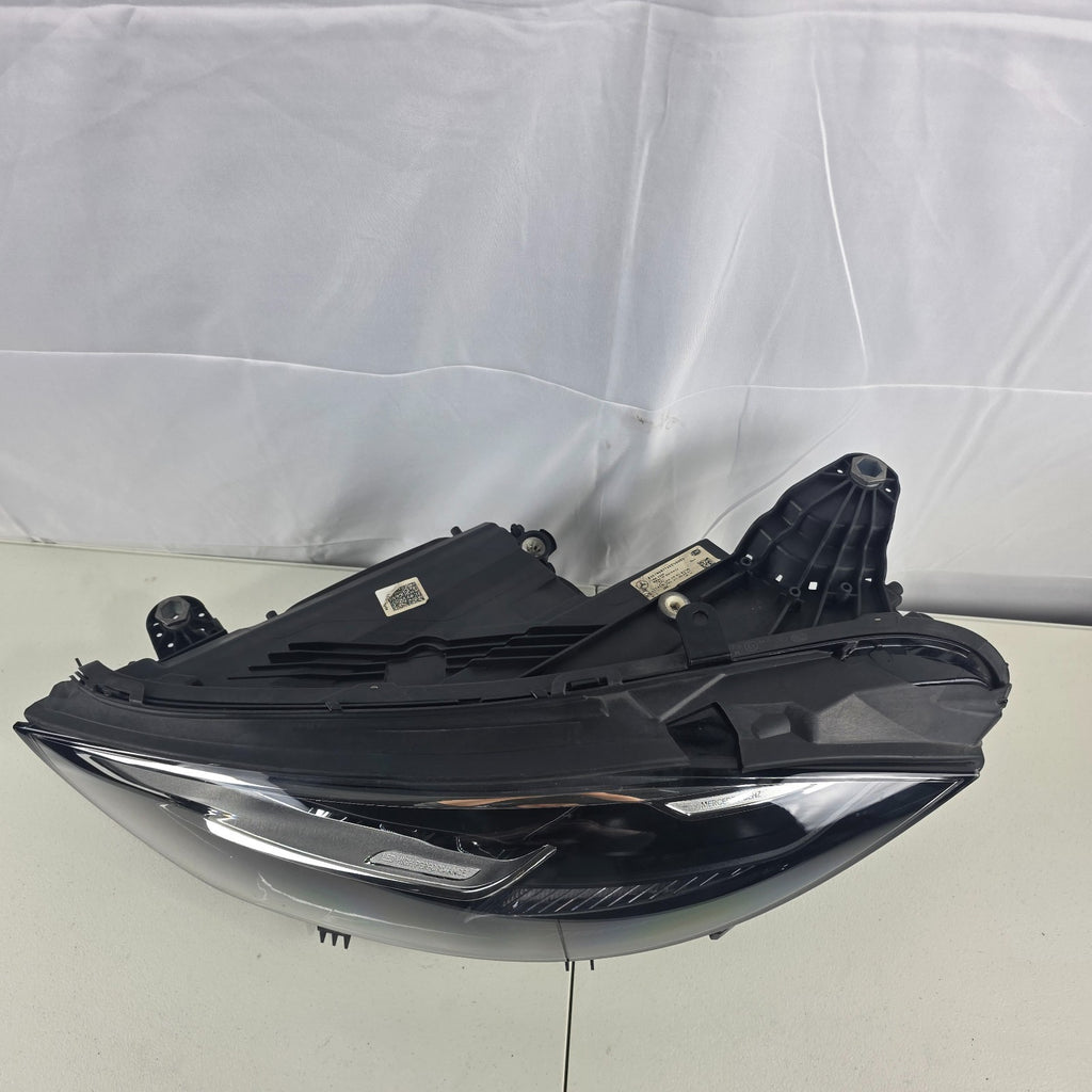 🚗🚗 Mercedes-Benz CLS C257, W257 LED High performance LEFT USED OEM A2579067700