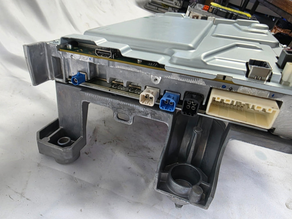 2024 - 2025 TESLA MODEL 3 CAR MEDIA COMPUTER CONTROLLER MODULE UNIT OEM