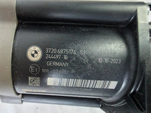 Load image into Gallery viewer, 2011-2015 BMW 740LI F01 F02 AIR SUSPENSION RIDE COMPRESSOR PUMP OEM 6875176