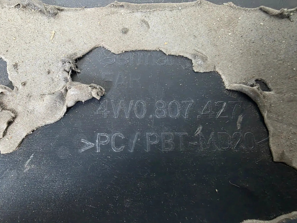 2014 2015 2016 BENTLEY FLYING SPUR REAR BUMPER COVER STRIP TRIM 4W0807427 OEM