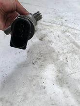 Load image into Gallery viewer, BMW X1 G20 G21 G30 F48 2,0 20d Rail Pipe B47C20B B47 OEM GENUINE 0445214371