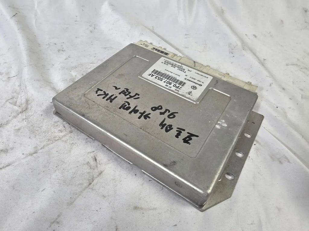 2015 - 2018 Porsche Cayenne 958 GTS PASM Air Suspension Control Module Unit OEM