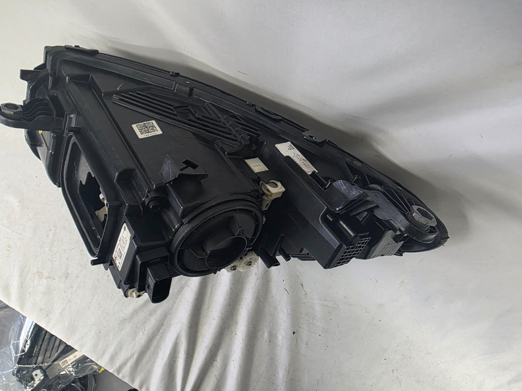 🚗🚗 Mercedes-Benz CLS C257 W257 MultiBeam LED RIGHT USED OEM A2579068400